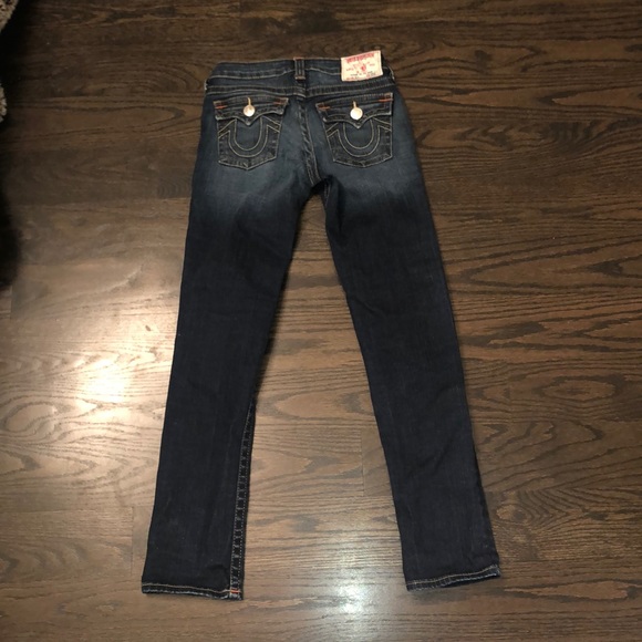 Low wasted dark wash true realign jeans - Picture 4 of 6